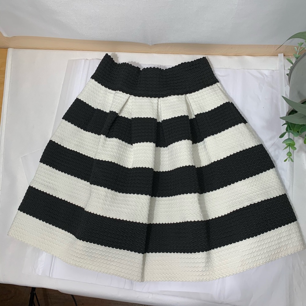 EUC Black and White Elastic Stripped Skirt
